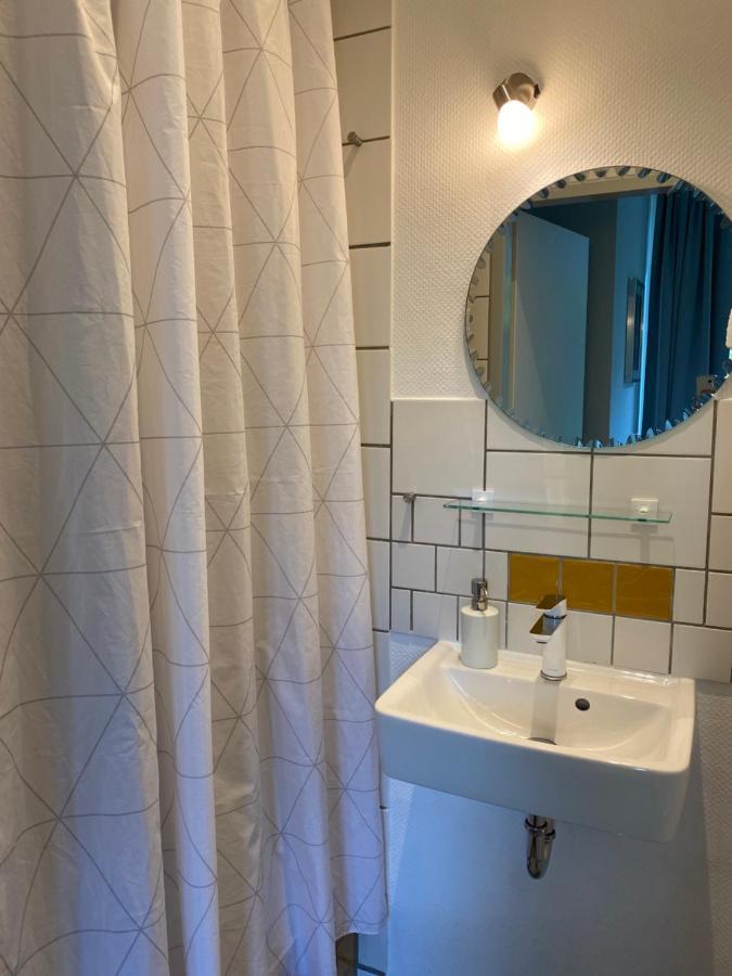 Zentrale Ferienwohnung Mit Balkon In Aachen Luaran gambar